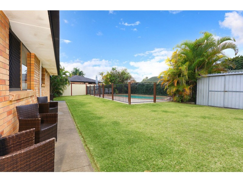 4 Ballard Place, Coombabah QLD 4216