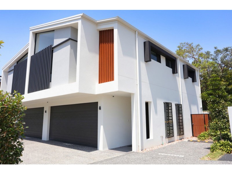 1/451 Pine Ridge Road, Runaway Bay QLD 4216