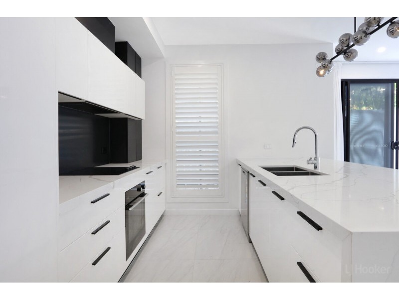 1/451 Pine Ridge Road, Runaway Bay QLD 4216