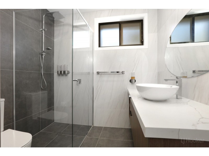 1/451 Pine Ridge Road, Runaway Bay QLD 4216