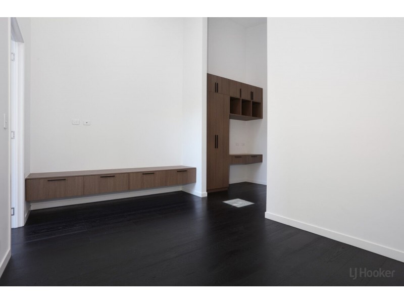 1/451 Pine Ridge Road, Runaway Bay QLD 4216