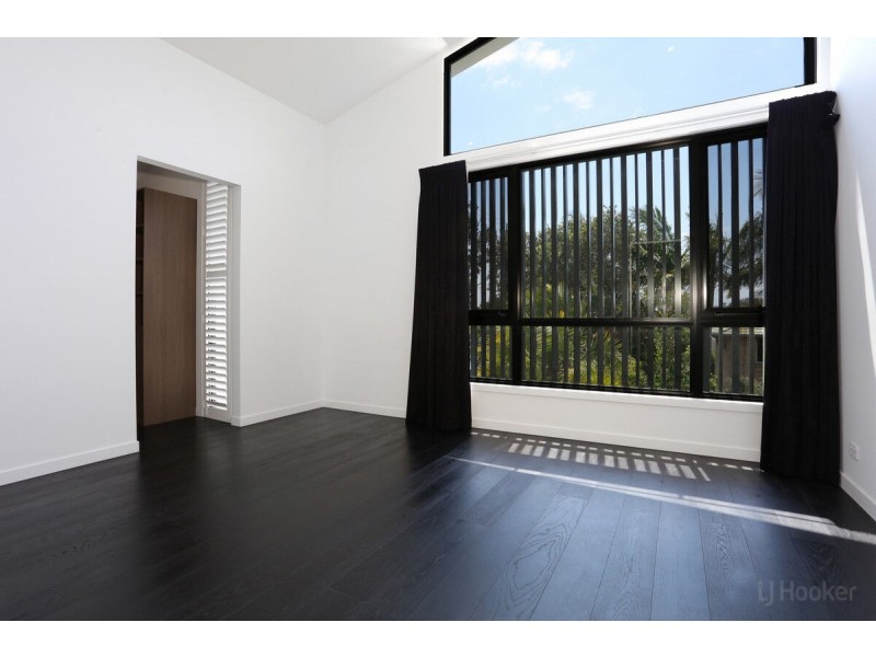 1/451 Pine Ridge Road, Runaway Bay QLD 4216