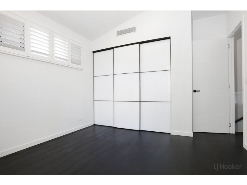 1/451 Pine Ridge Road, Runaway Bay QLD 4216