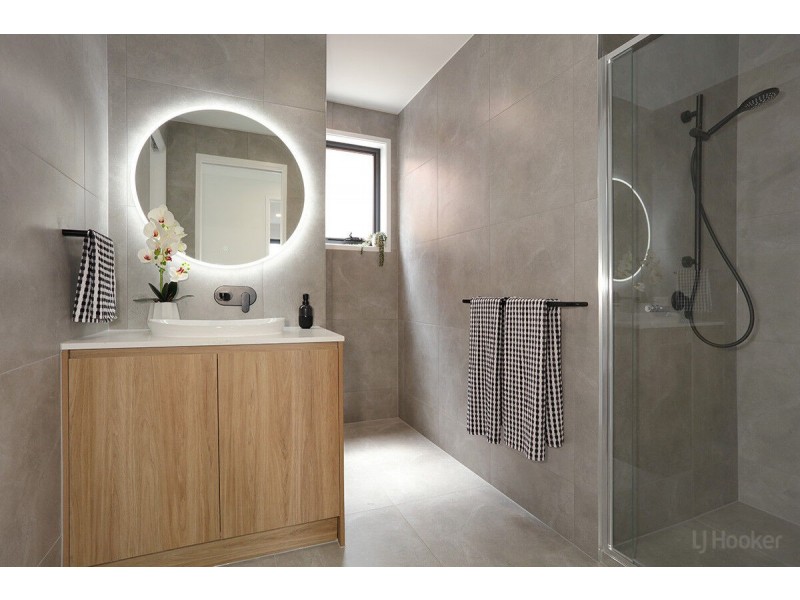 15 Riverina Court, Nerang QLD 4211