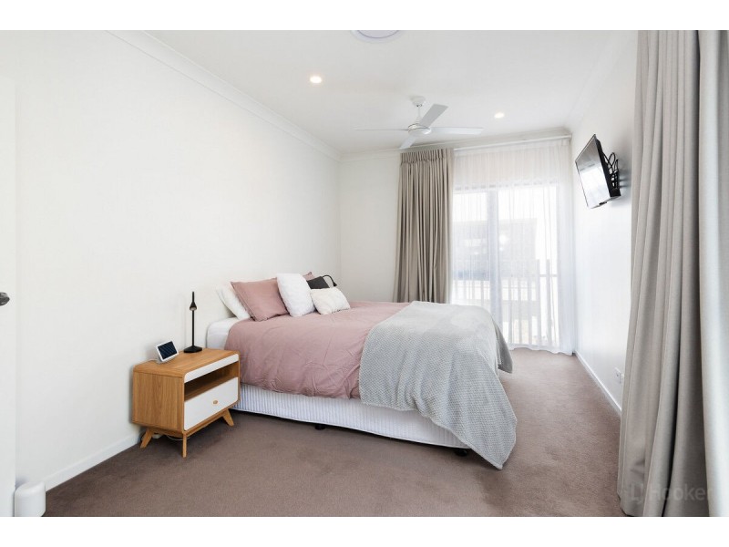 29/1 Lyra Avenue, Hope Island QLD 4212