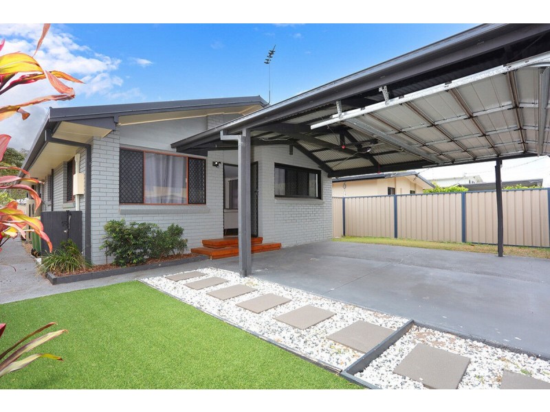 54 Nalkari Street, Coombabah QLD 4216