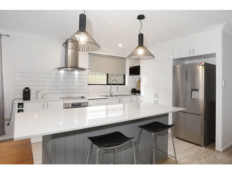 54 Nalkari Street, Coombabah QLD 4216