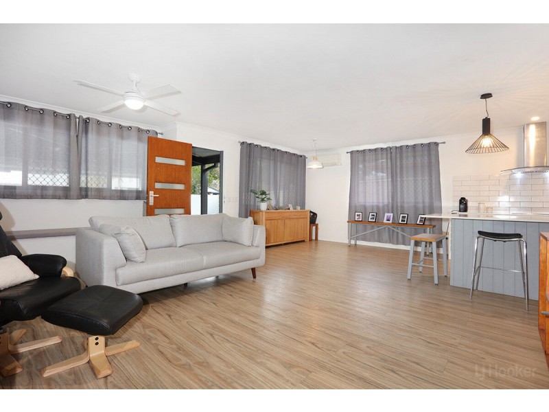 54 Nalkari Street, Coombabah QLD 4216