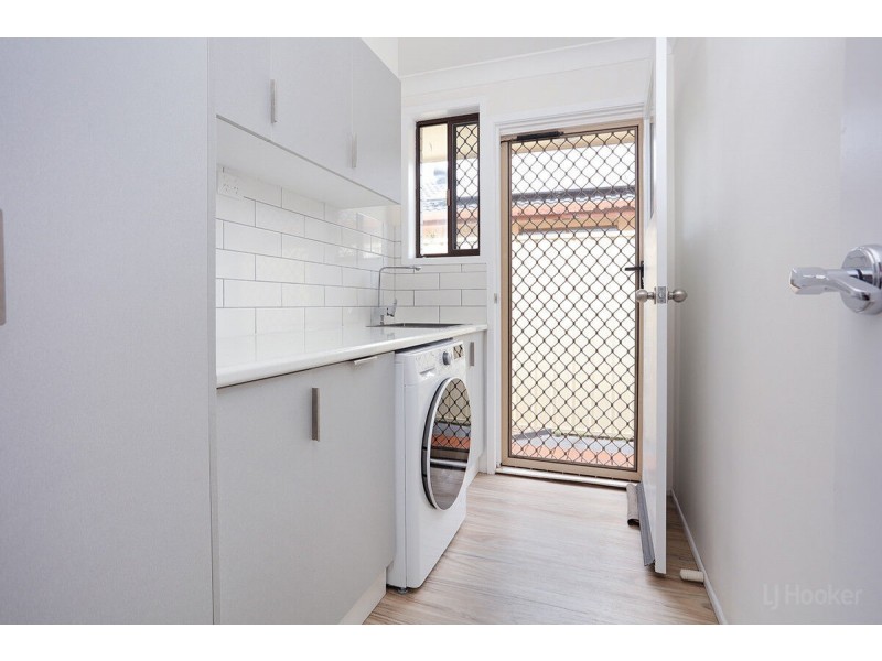 54 Nalkari Street, Coombabah QLD 4216