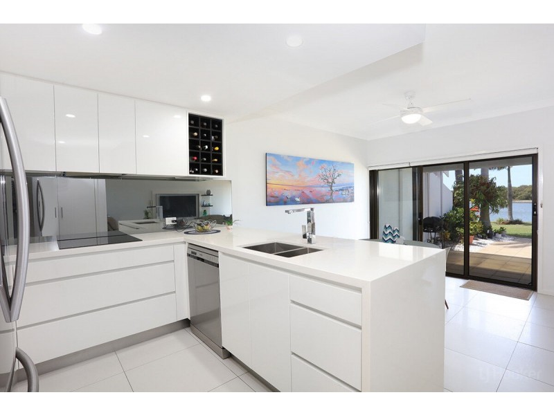 15/81-91 Boykambil The Esplanade North, Hope Island QLD 4212