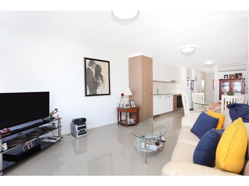 29/22-24 Lather Street, Southport QLD 4215