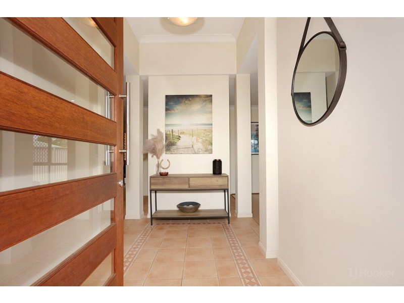 36 Wendoree Way, Coombabah QLD 4216