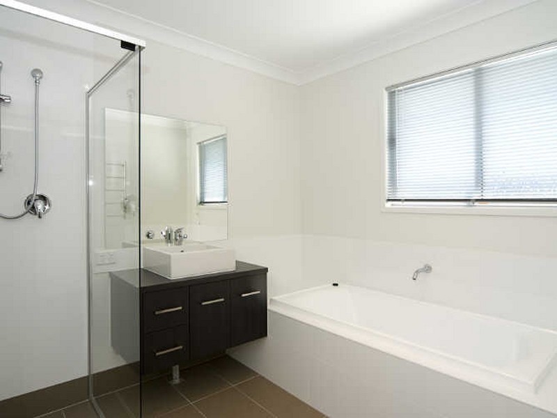 20 Quayside Drive, Helensvale QLD 4212