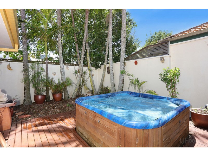 12 Bernini Drive, Coombabah QLD 4216