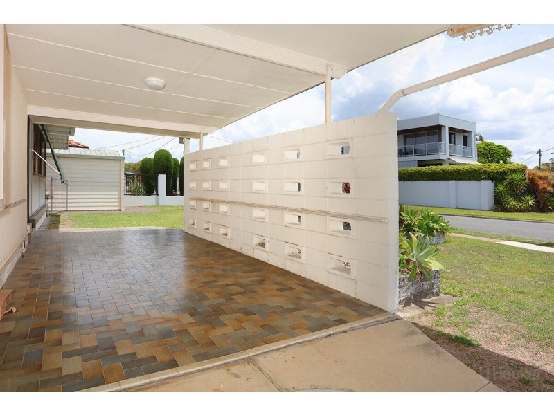 22 Burrows Street, Biggera Waters QLD 4216