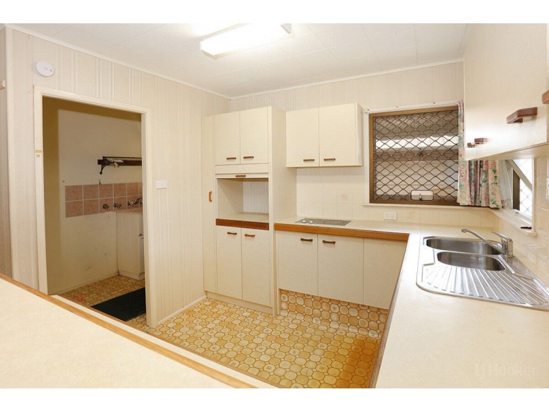 22 Burrows Street, Biggera Waters QLD 4216