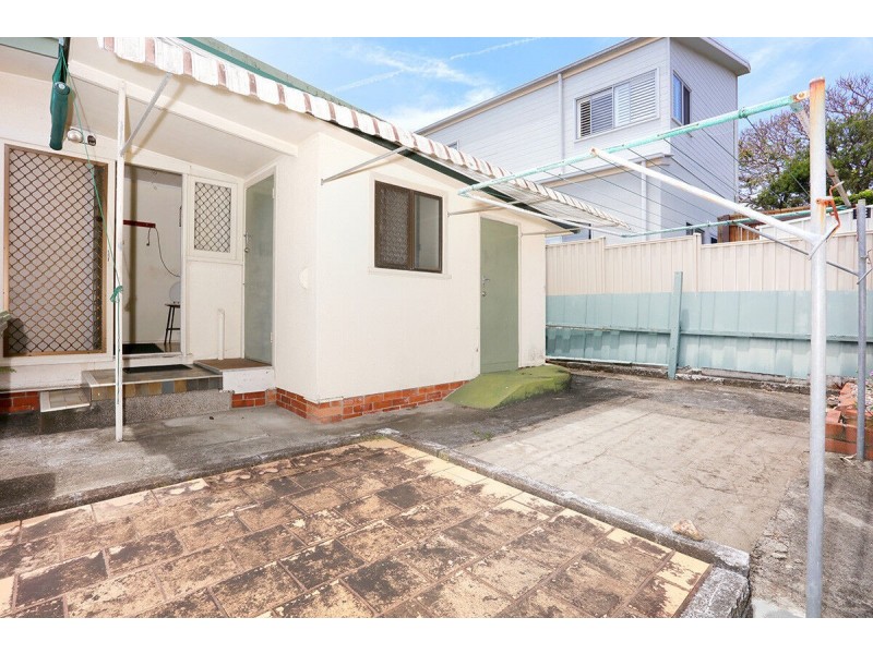 22 Burrows Street, Biggera Waters QLD 4216