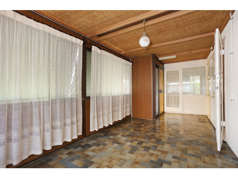 22 Burrows Street, Biggera Waters QLD 4216