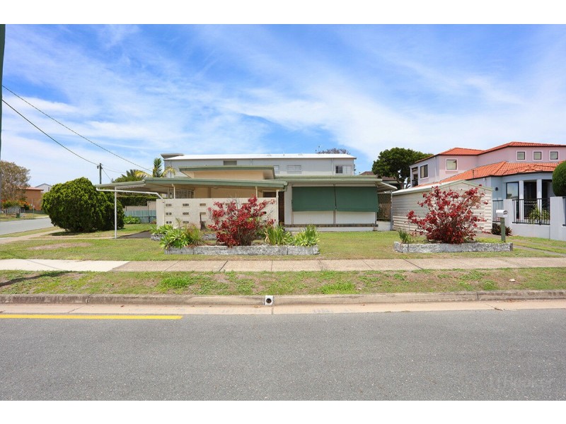 22 Burrows Street, Biggera Waters QLD 4216