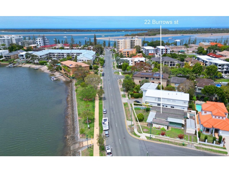 22 Burrows Street, Biggera Waters QLD 4216