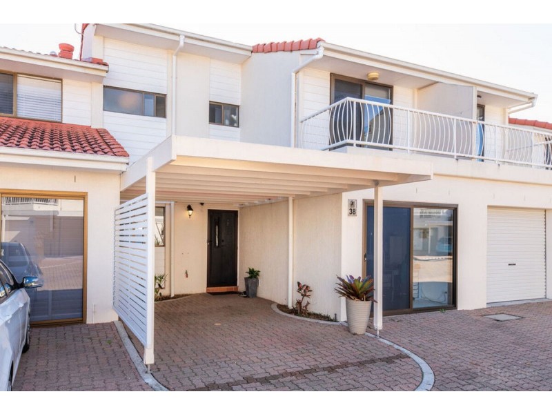 38/81 Boykambil Esplanade, Hope Island QLD 4212