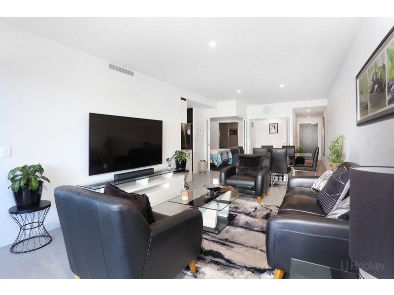 5310/5 Harbour Side Court, Biggera Waters QLD 4216