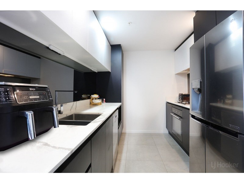 5310/5 Harbour Side Court, Biggera Waters QLD 4216