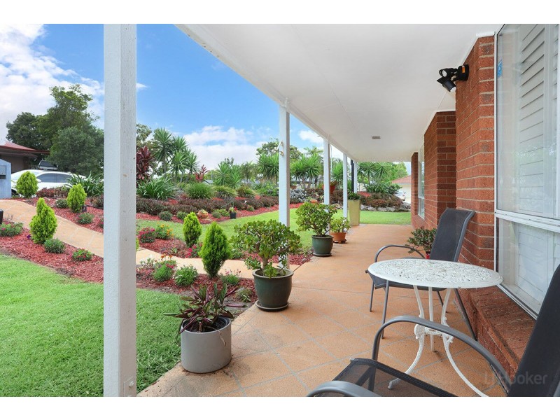 2 Breakspear Road, Molendinar QLD 4214