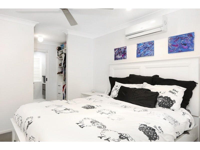 2 Breakspear Road, Molendinar QLD 4214