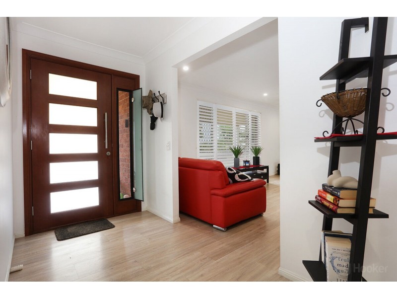 2 Breakspear Road, Molendinar QLD 4214