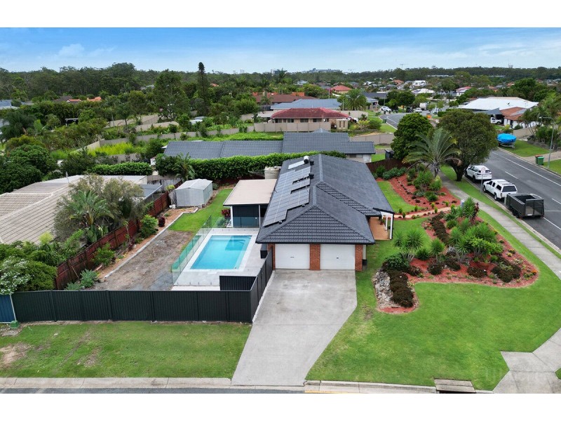 2 Breakspear Road, Molendinar QLD 4214