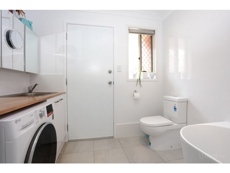 8 Matisse Court, Coombabah QLD 4216