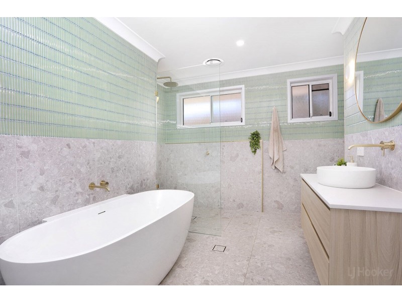 52 Gooding Drive, Coombabah QLD 4216
