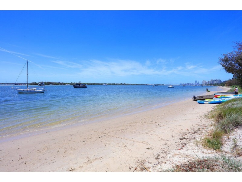 11/490 Marine Parade, Biggera Waters QLD 4216