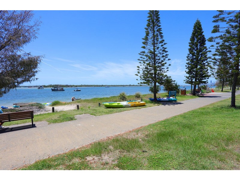 11/490 Marine Parade, Biggera Waters QLD 4216
