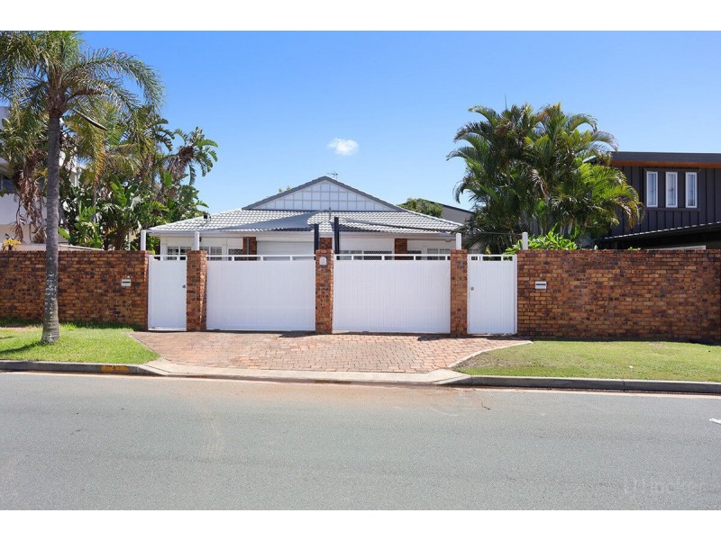 2/5 Cassia Street, Runaway Bay QLD 4216