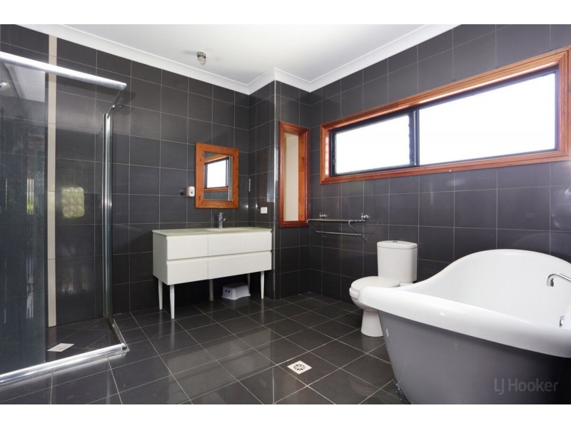 11 Palladium Boulevard, Hope Island QLD 4212