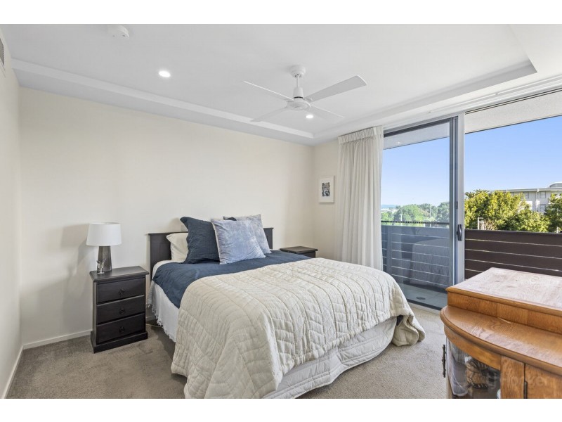 60/93 Sheehan Avenue, Hope Island QLD 4212