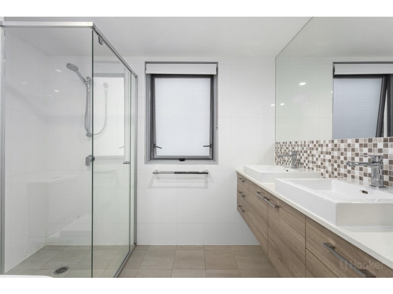 60/93 Sheehan Avenue, Hope Island QLD 4212