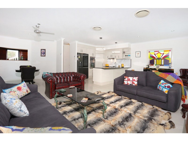 3 Xenia Court, Coombabah QLD 4216