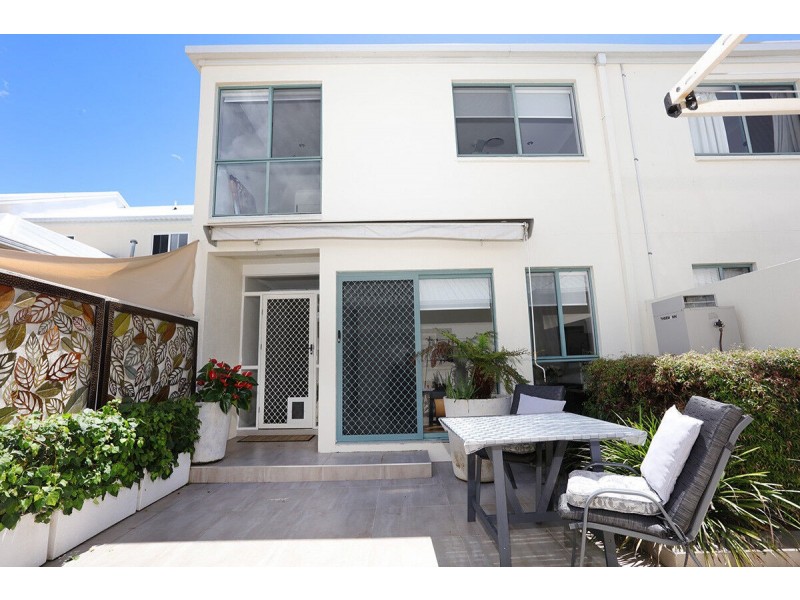 40/3 Lee Road, Runaway Bay QLD 4216
