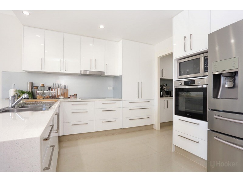 40/3 Lee Road, Runaway Bay QLD 4216