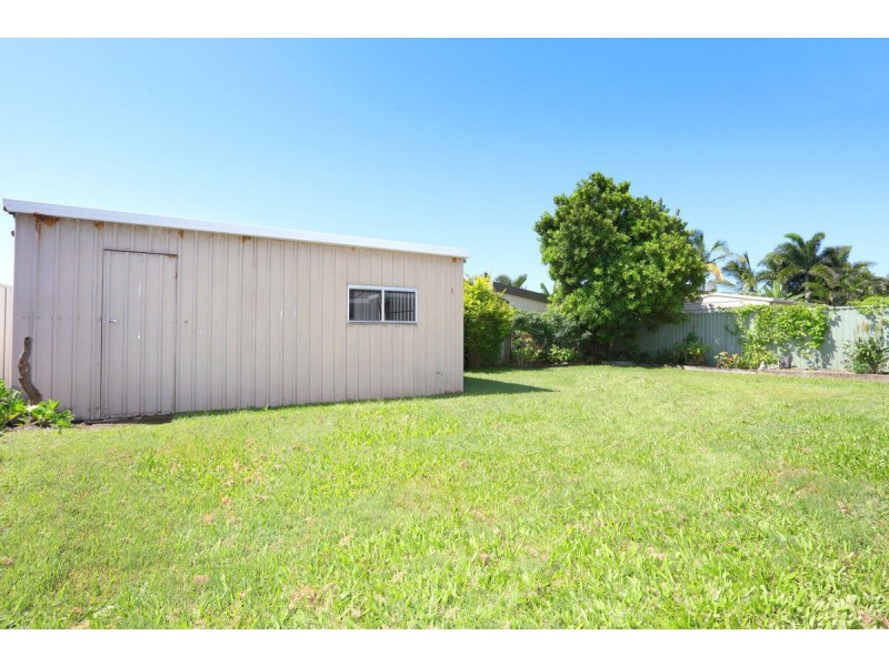 5 Thompson Street, Biggera Waters QLD 4216