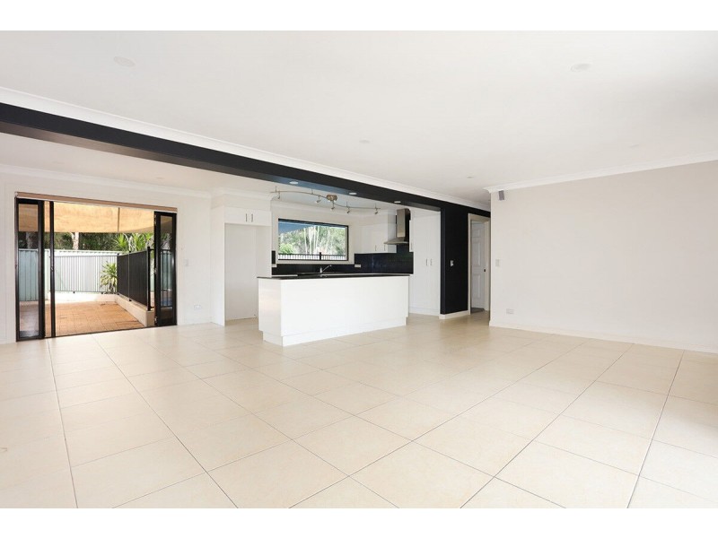 94 Columbus Drive, Hollywell QLD 4216