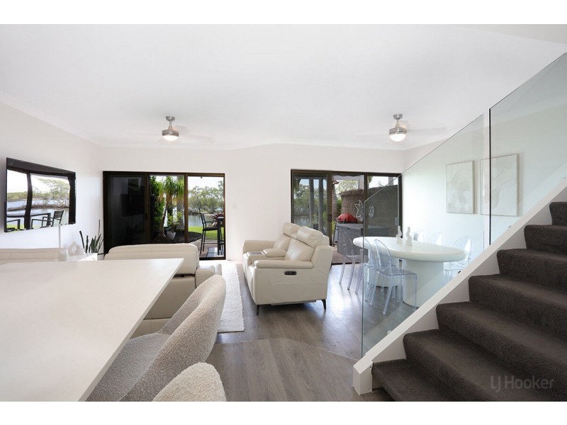 4/81-91 Boykambil Esplanade North, Hope Island QLD 4212