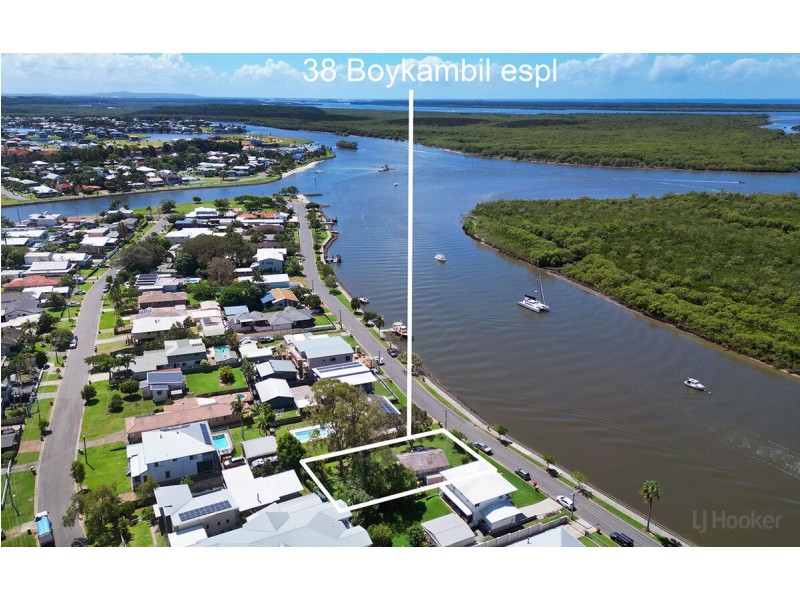 38 Boykambil Esplanade South, Hope Island QLD 4212