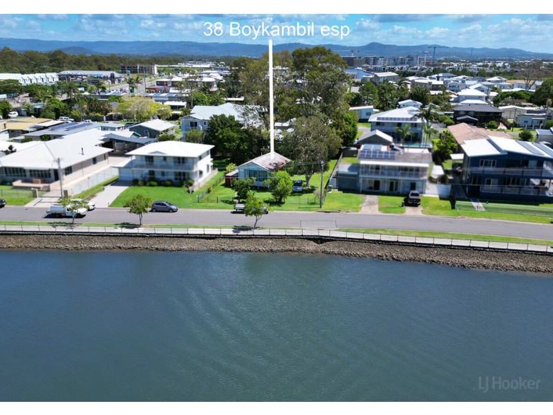 38 Boykambil Esplanade South, Hope Island QLD 4212