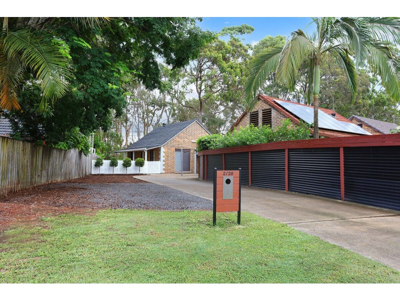 2/20 Eurimbula Court, Paradise Point QLD 4216