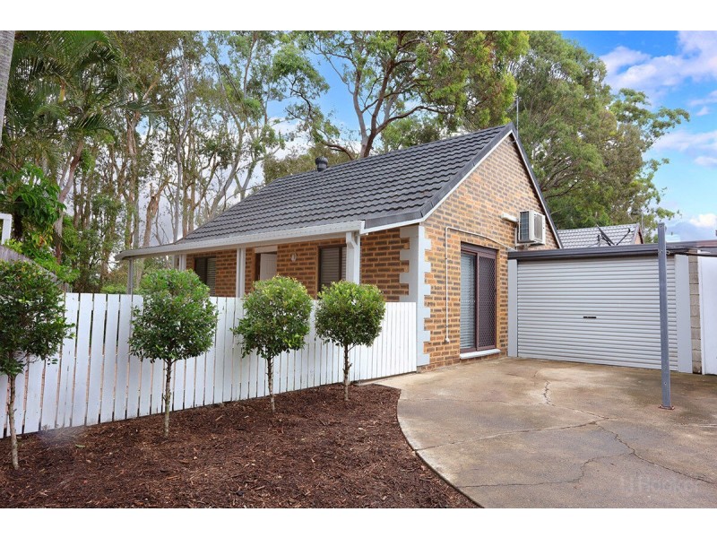 2/20 Eurimbula Court, Paradise Point QLD 4216