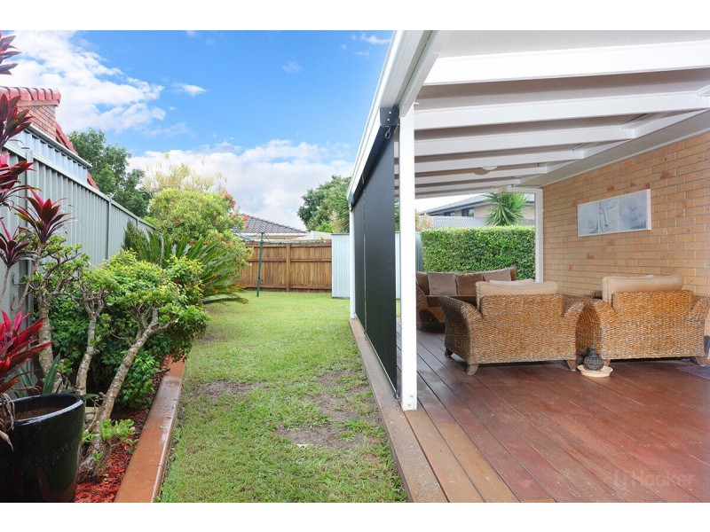 2/11 Eurimbula Court, Paradise Point QLD 4216